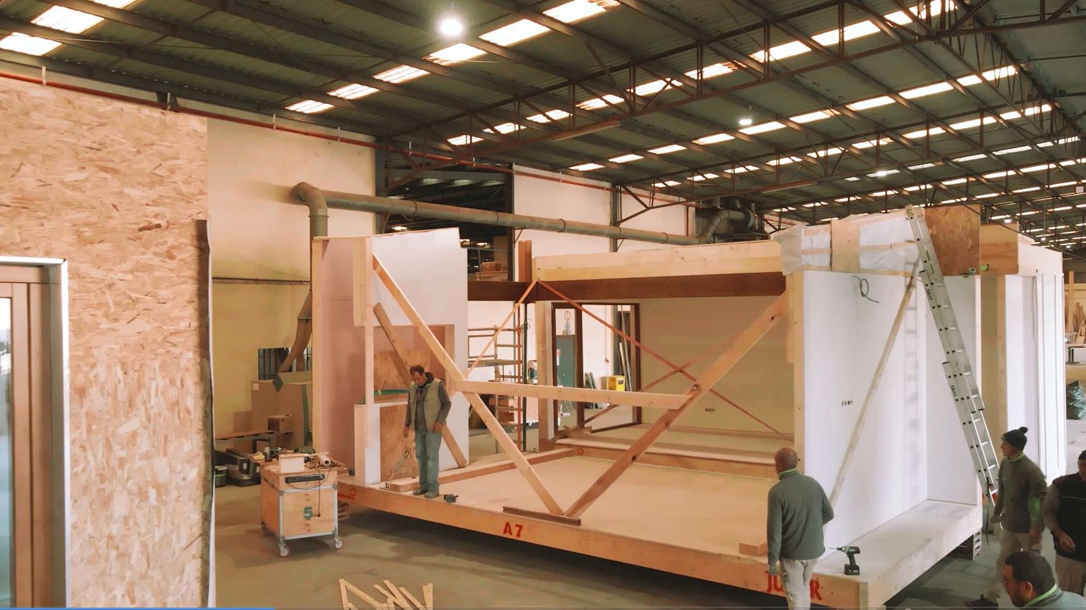 Kerto LVL Q-panels are available in standard widths, for example 1250 mm and 2500 mm