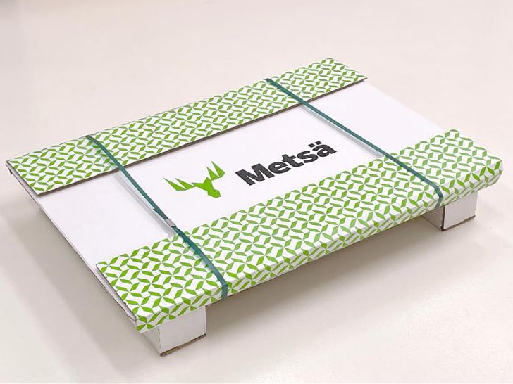 Corrugated sheet transport packaging replacing wooden pallet for 700x1000 mm paperboard sheets