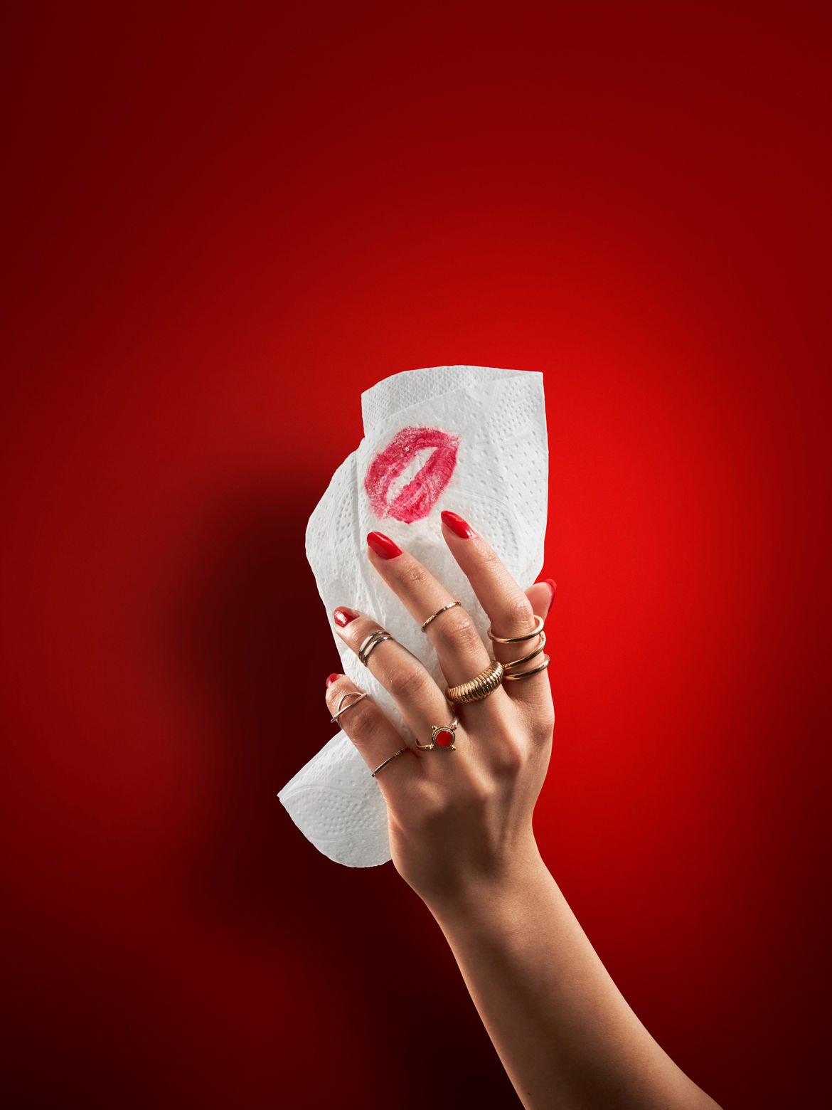 Katrin oferuje inteligentne i funkcjonalne rozwiązania higieniczne do publicznych toalet i miejsc pracy.