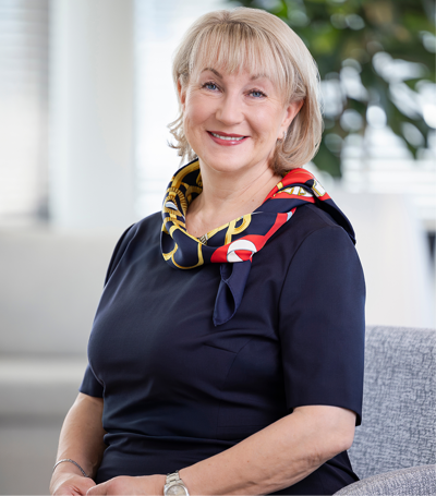Sari Pajari-Sederholm, CEO of Metsä Tissue, pictured alongside a statement about the company’s EcoVadis Platinum achievement and improved sustainability rating.