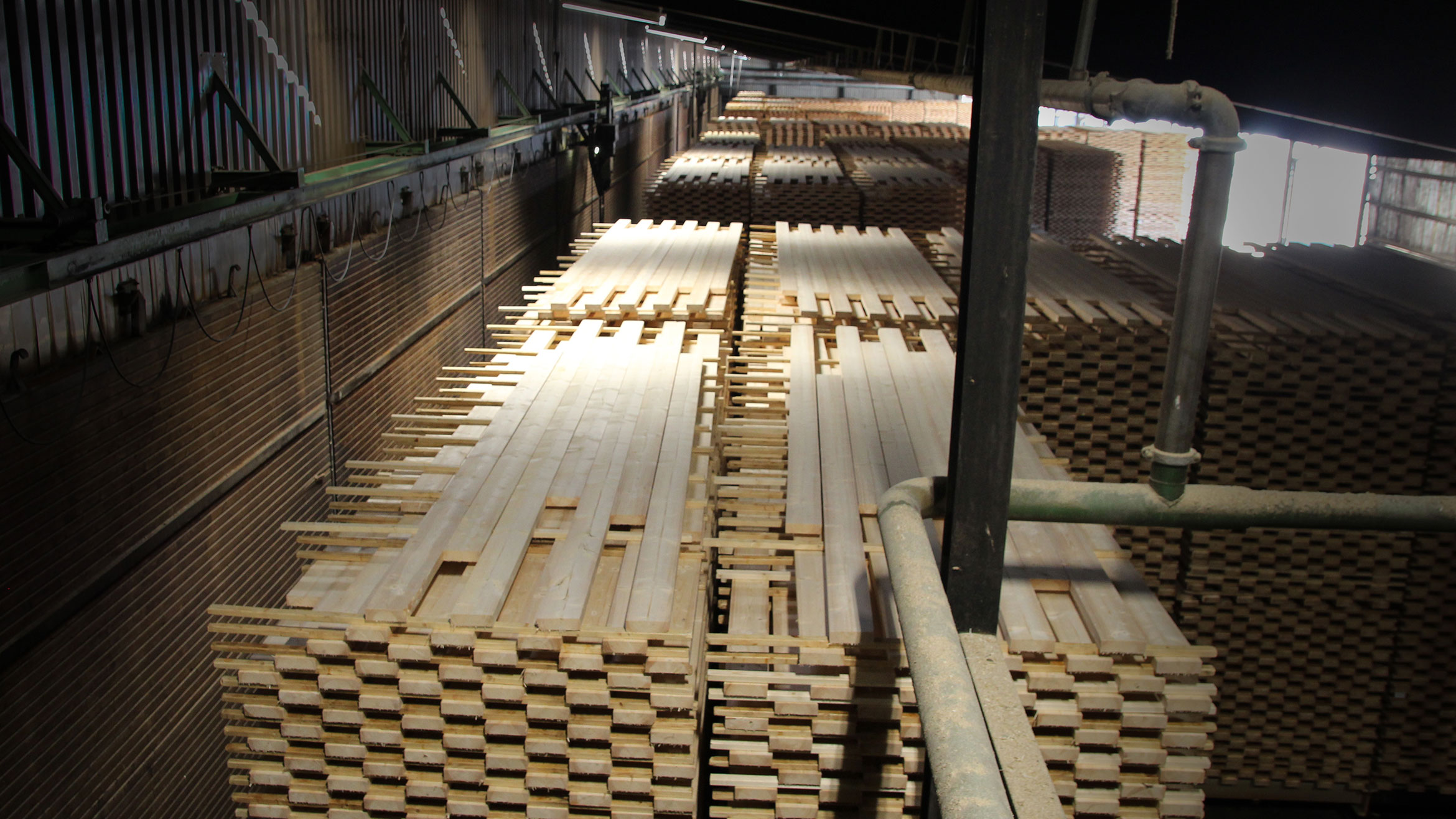 08-spruce-sawn-timber-drying.jpg