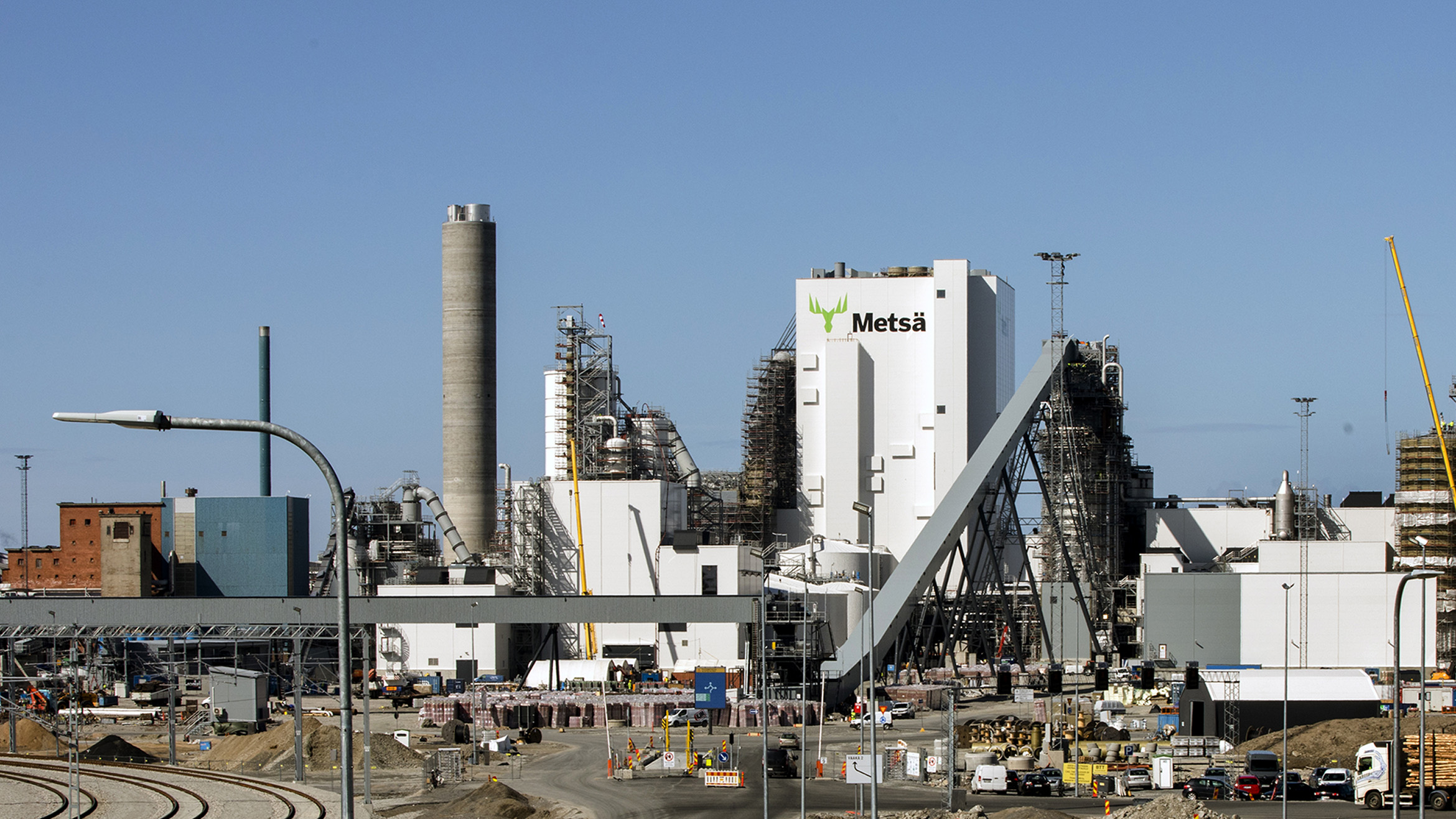 First wood loads arrived at the bioproduct mill site Metsä Fibre