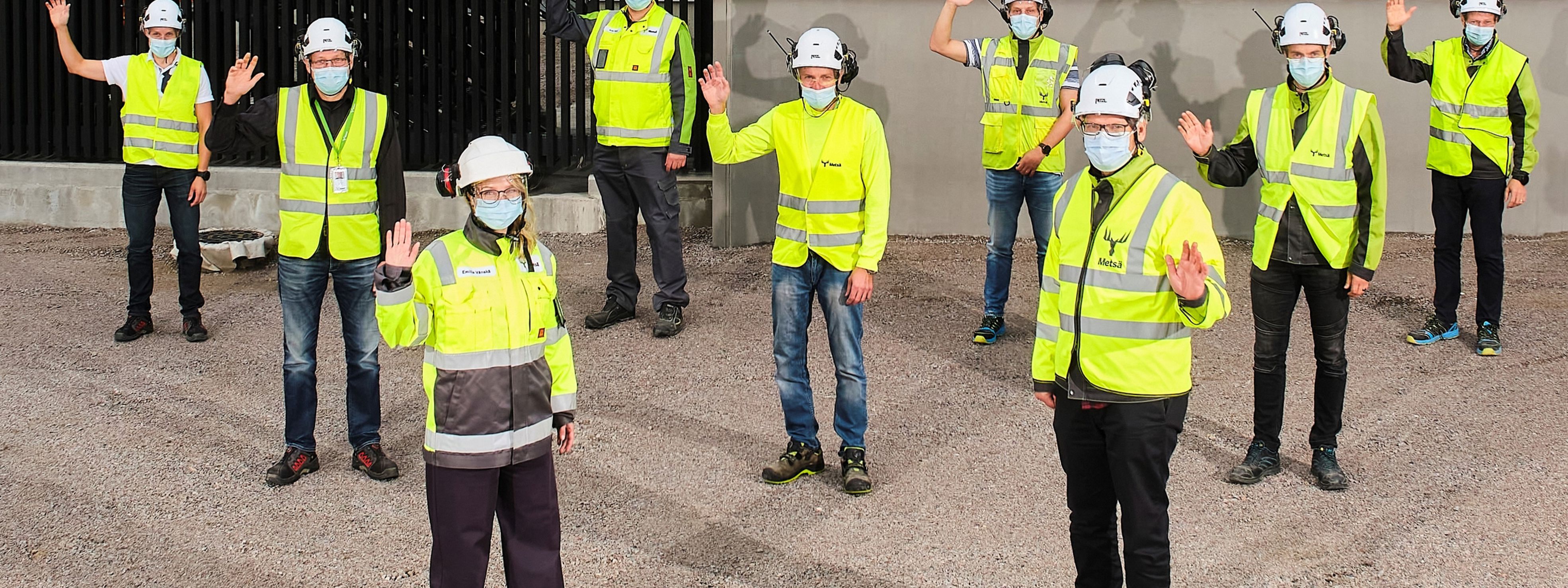 Production team at Metsä Group's 3D fibre product demo plant