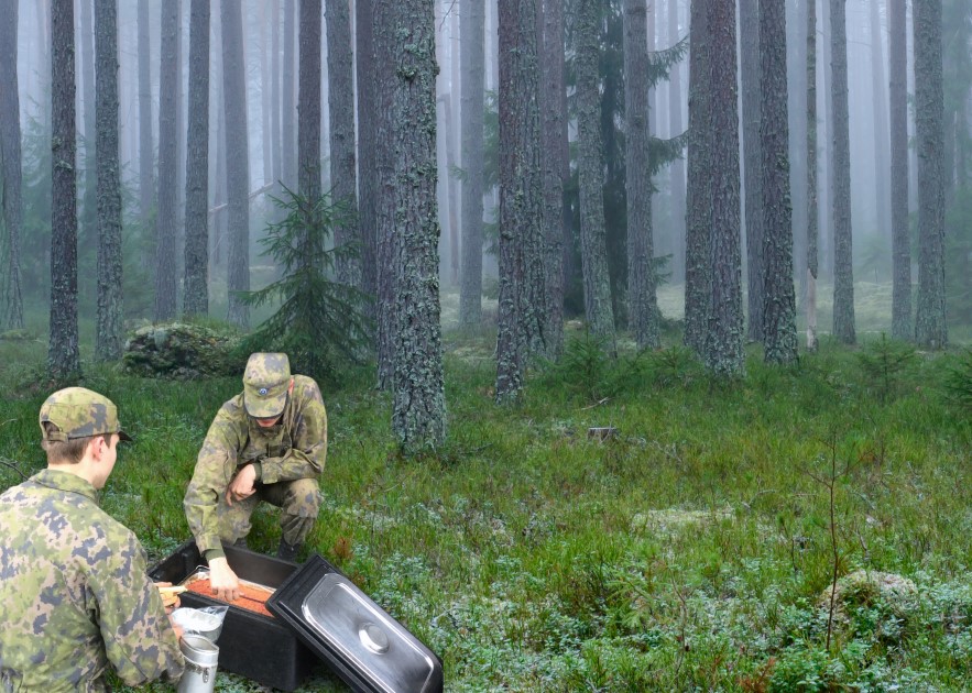 saga-cook-chill-cooking-paper-works-well-in-a-field-kitchen-mets