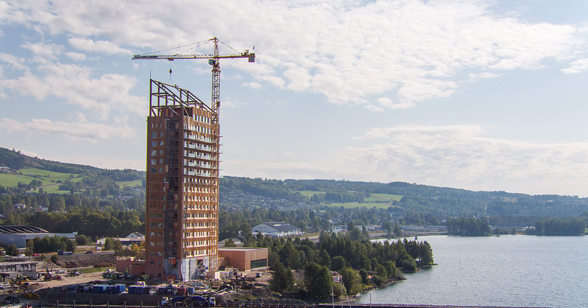Mjøstårnet, la plus haute structure en bois du monde, achevée en Norvège