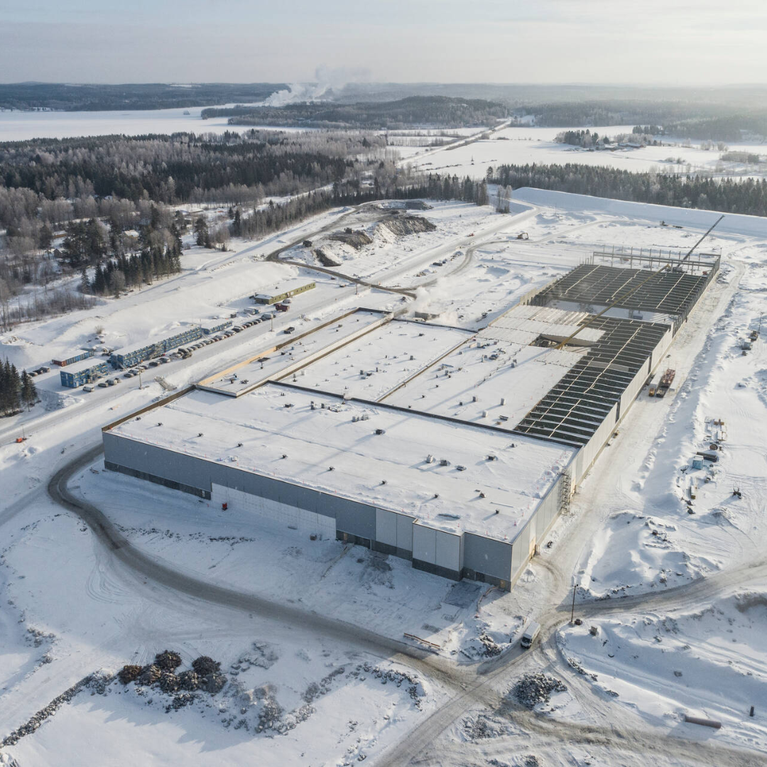24-meter roof elements enable fast installation